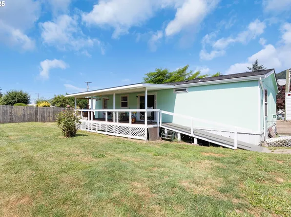 1060 Cornutt St, Myrtle Creek, OR 97457