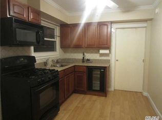 25502 Craft Ave, Jamaica, NY 11422