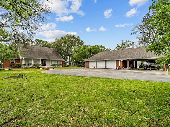 2nd image of 7026 Plantation Dr