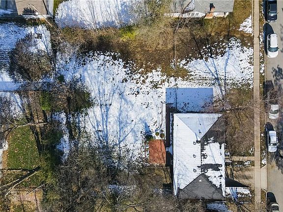 3rd image of 4536 Cambridge St