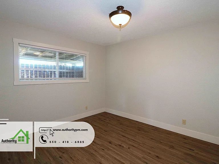 3457 Charles St — Photo 19