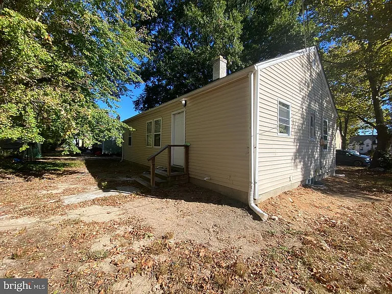 26 Oakland St — Photo 4