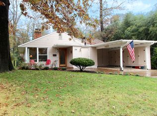 3114 Manor Rd, Falls Church, VA 22042