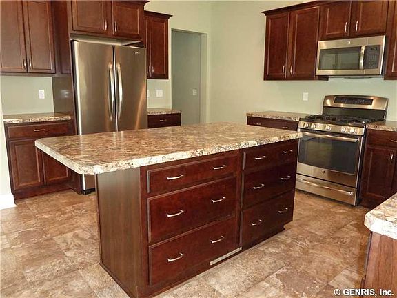 3rd image of 219 Sibley Ct