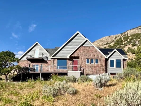 1172 N Circle View Dr, Logan, UT 84341