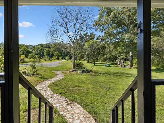 5th image of 222 Agency Creek Ln
