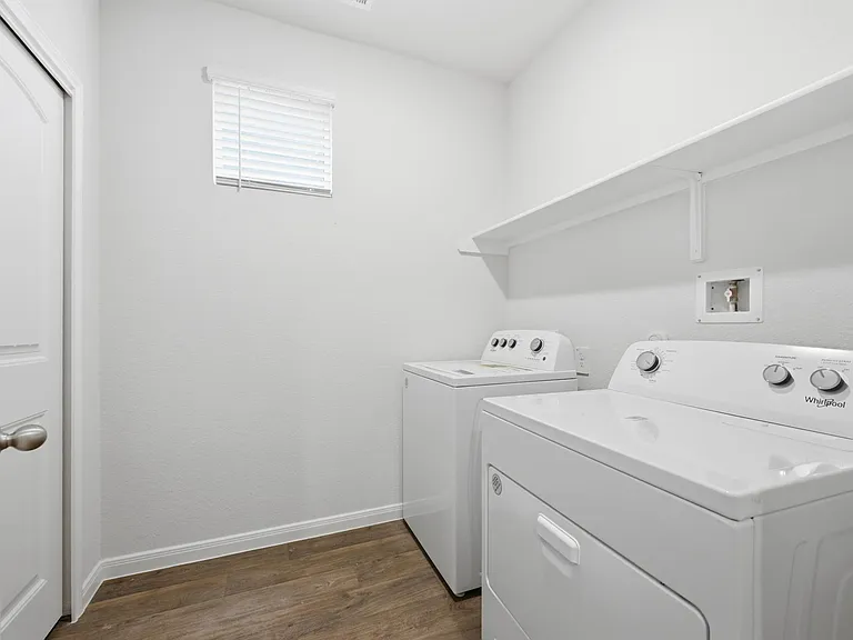 129 Briggs Ln — Photo 17