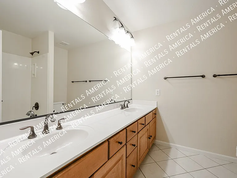 1635 W Wisteria Dr — Photo 19