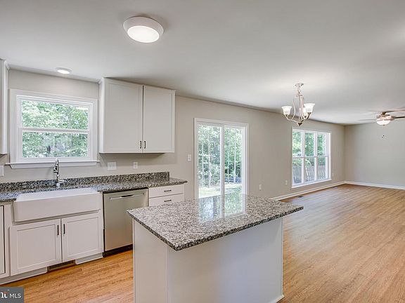 5th image of 34 Holly Way