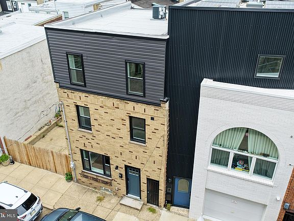 2nd image of 1513 E Hewson St