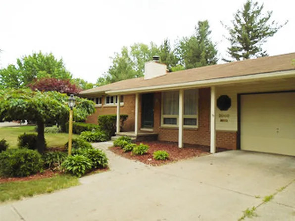 2008 E Sugnet Rd, Midland, MI 48642