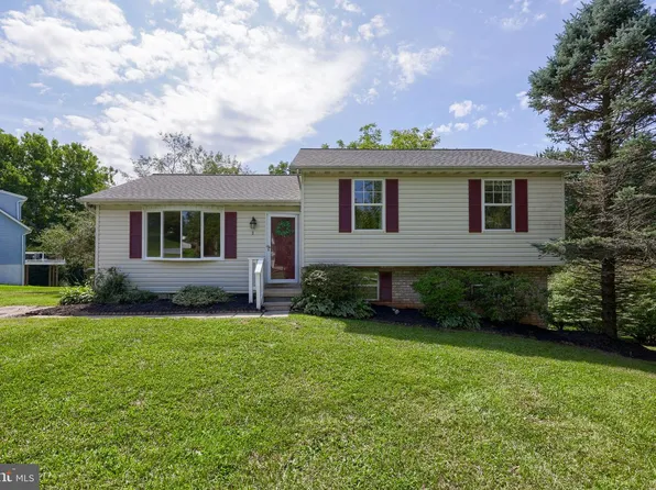 3 Gatewood Dr, Shrewsbury, PA 17361