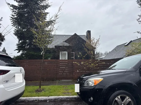 6257 Ellis Ave S, Seattle, WA 98108