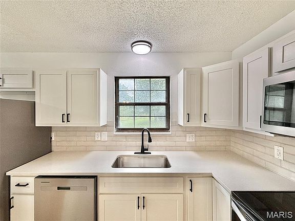 4th image of 100 Pelican Dr