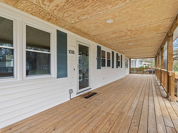5th image of 1018 Kingsport Ln