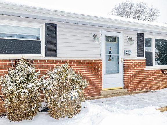 3rd image of 21 Shaw Dr