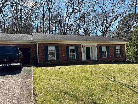 2nd image of 109 Rolling Oaks Dr
