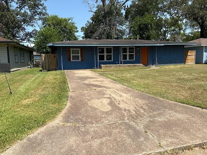 1st image of 5440 Dewberry Ln