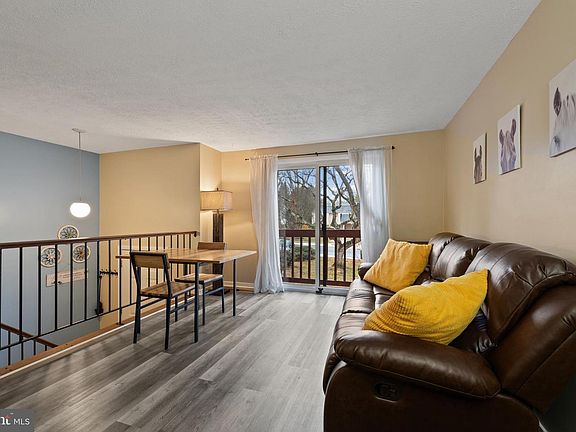 5th image of 6680 Buttonhole Ct