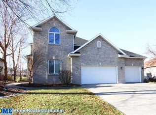 9031 Whispering Wind Rd, Lincoln, NE 68512