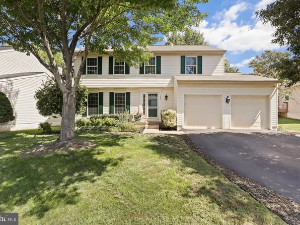 10127 Lavender Flower Ct, Manassas, VA 20110