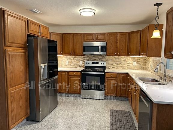 3rd image of 496 Dogwood Ct