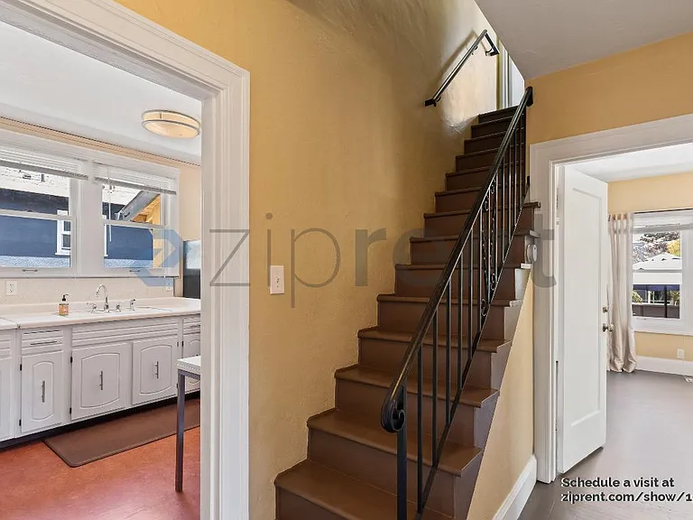 1336 Parker St — Photo 8
