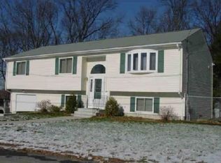 36 Pinewood Ave, Johnston, RI 02919