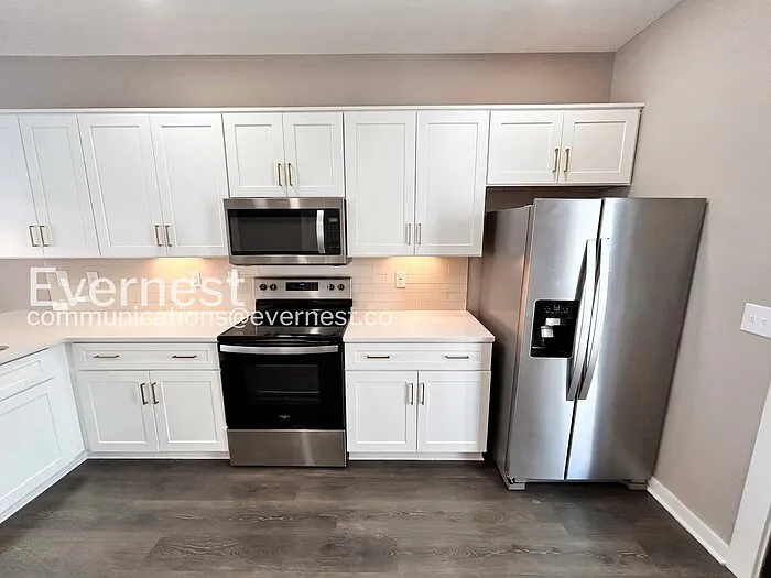303 Jeffries Way — Photo 6