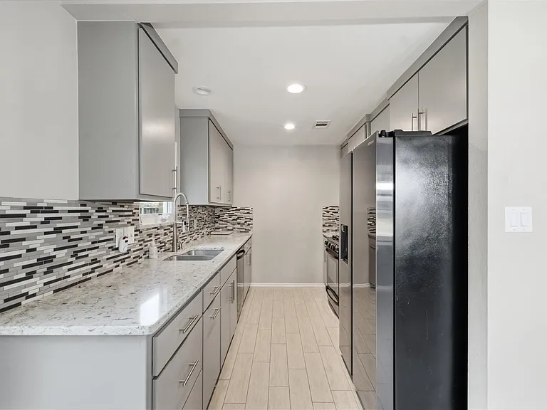 4118 Garden Springs Dr — Photo 8