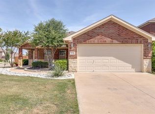 1104 Deedee Creek Dr, Euless, TX 76040