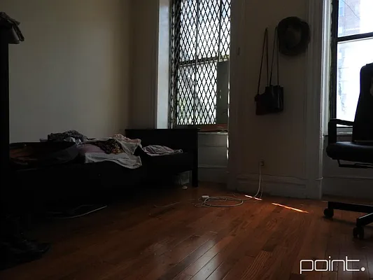 Rented by Point NYC | media 36