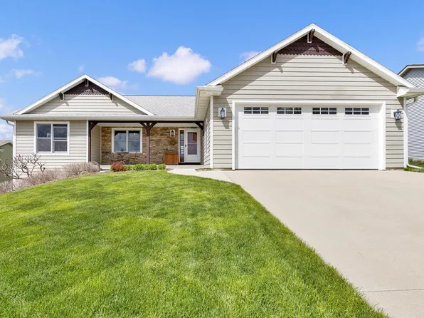 W1442 Stoney Brook COURT, Ixonia, WI 53036