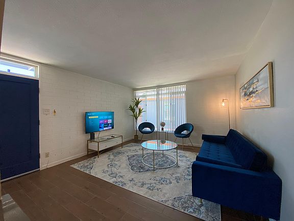 2nd image of 1010 E Maryland Ave APT 8