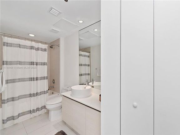 4th image of 4250 Biscayne Blvd APT 917