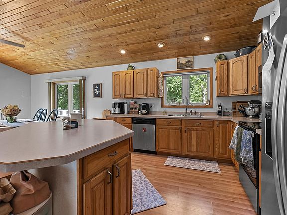 4th image of 15275 Demery Rd