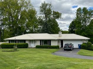 395 Hyannis Hills Dr, Tekonsha, MI 49092