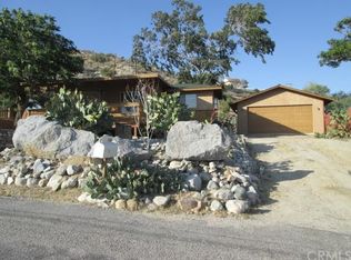 11325 Artesia Ave, Morongo Valley, CA 92256