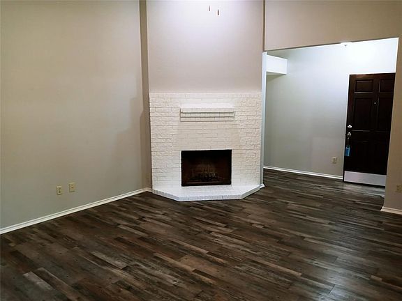 4th image of 1509 Flameleaf Dr