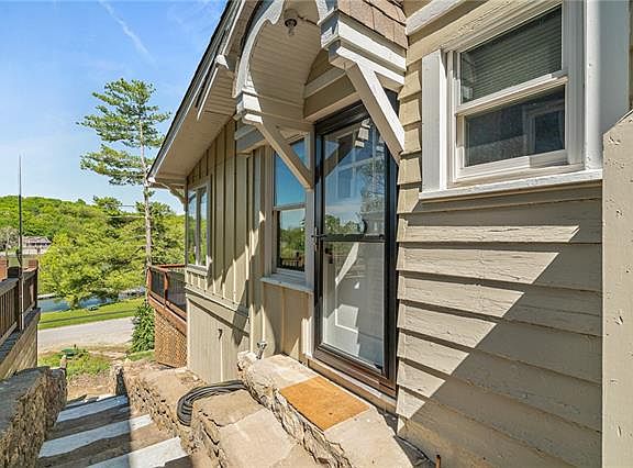 5th image of 407 Lake Forest Dr
