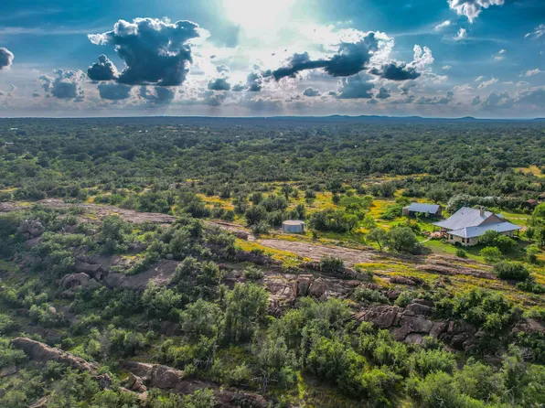 8740 W State Highway 29, Llano, TX 78643
