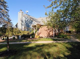 9 Purple Martin Dr, Hackettstown, NJ 07840