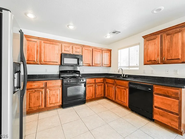 9996 Alder Springs Ct — Photo 5