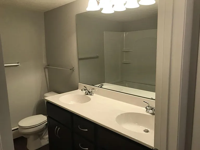 710 Arcadia Dr #3 — Photo 5