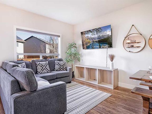 3rd image of 235 W Cougar Plateau Way SW