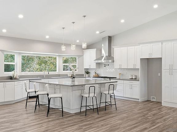 5th image of 9965 Dunbar Ln