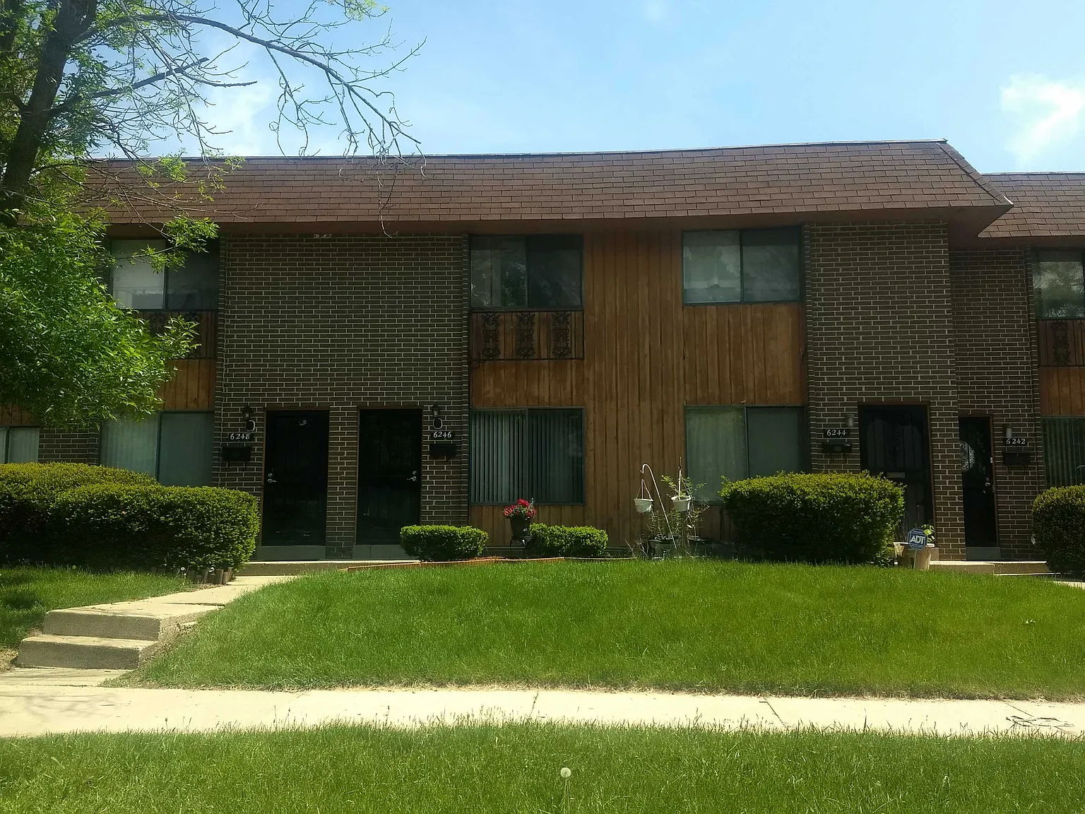 6244 W Port Ave photo 1