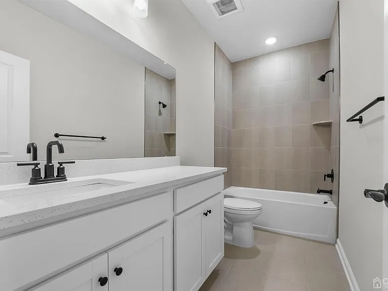 206 Lyla Ln — Photo 10