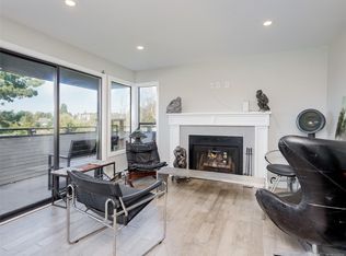 3274 Glasgow Ave #401, Saanich, BC V8X 1M2