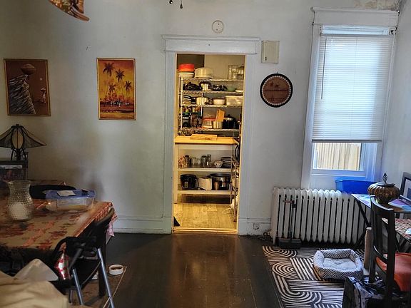 3rd image of 4849 Fairmount Ave